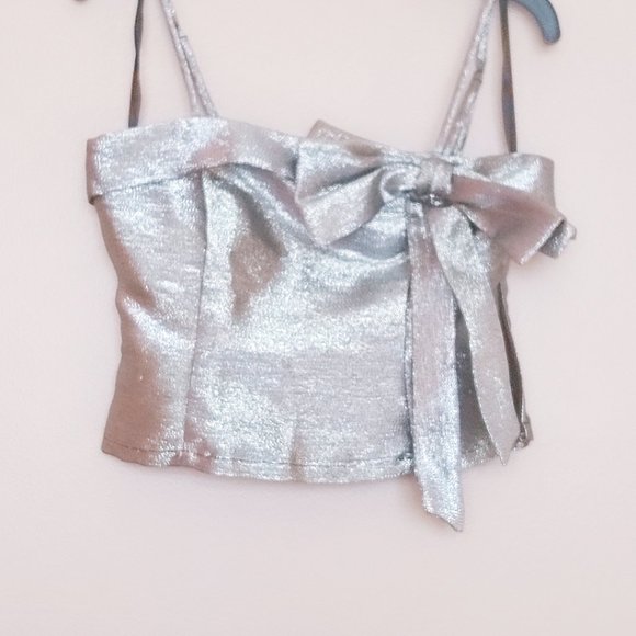 Crop Top - Picture 1 of 4